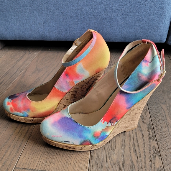 Call it Spring Colorful Wedges - Picture 3 of 3